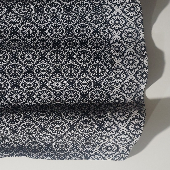 Top - Picture 4 of 9